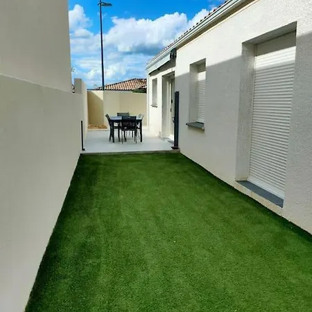 Villa * Sauvian